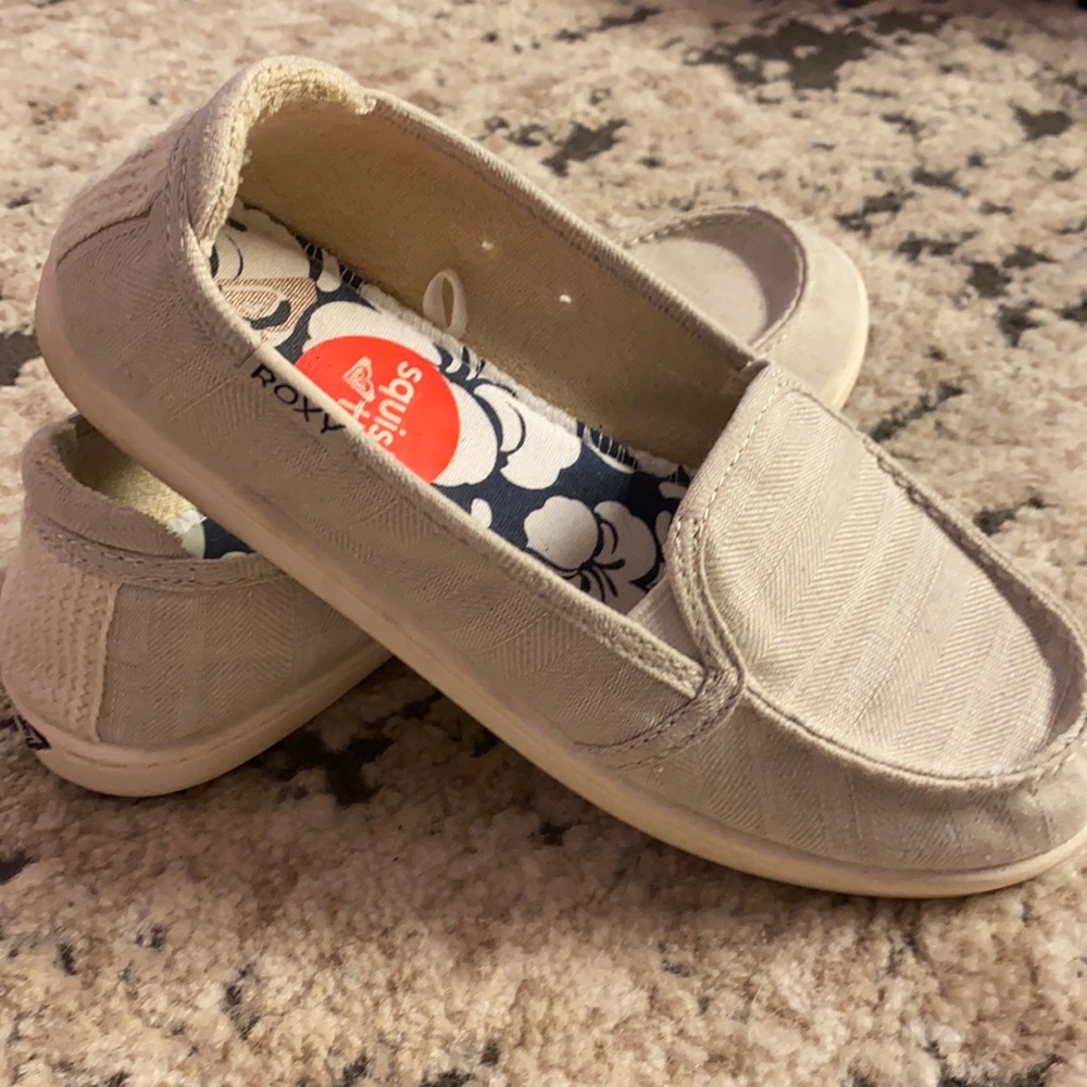 Roxy slides